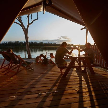 Camping Nautic Almata Glamping Hotel Castello  D'Empuries Esterno foto